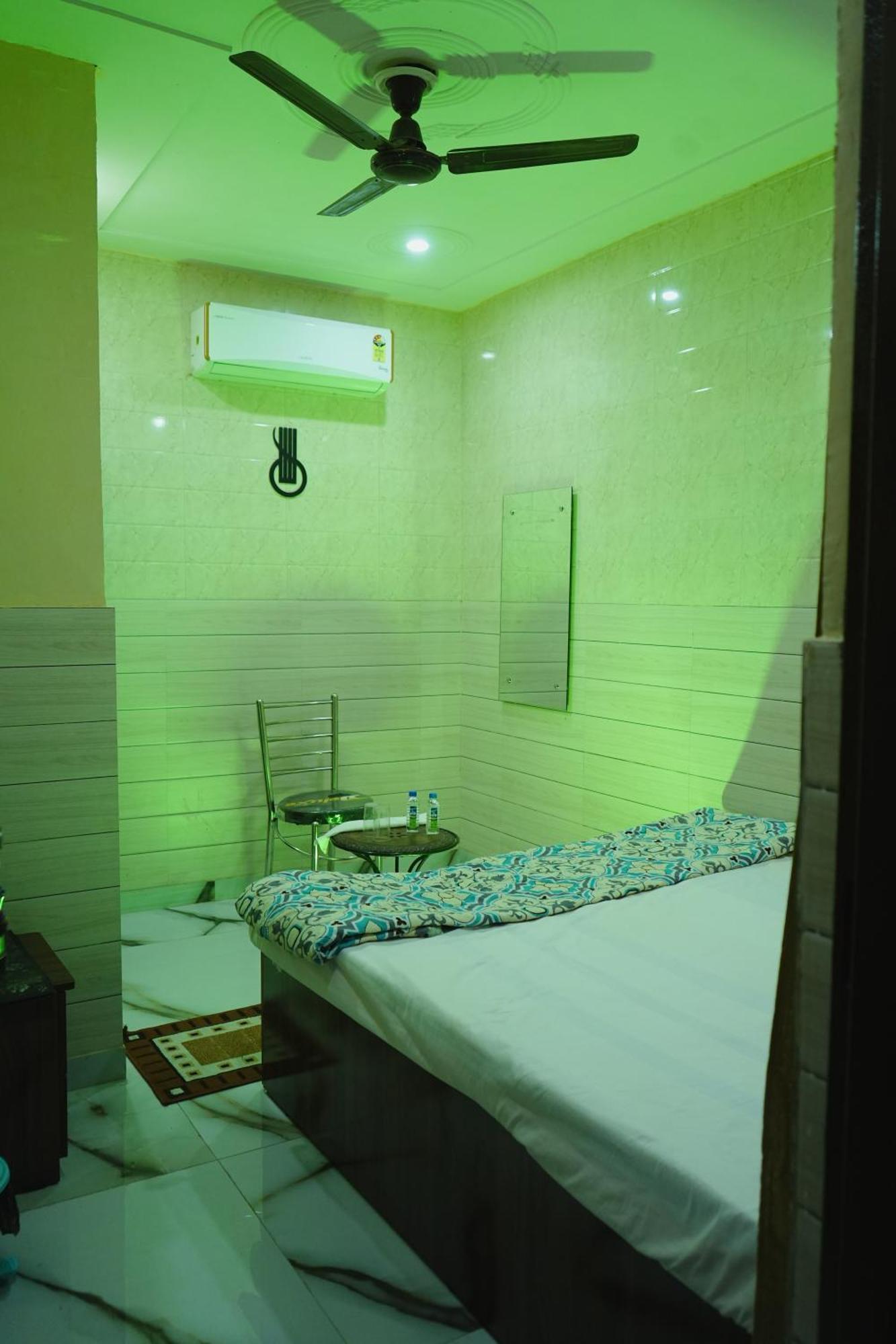 Walkinn Homestay Near Taj Mahal Tajganj