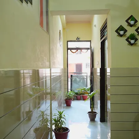 Walkinn Homestay Near Taj Mahal Tajganj Exterior photo