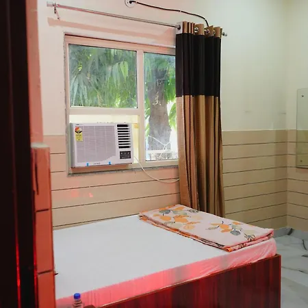 Walkinn Homestay Near Taj Mahal Tajganj Exterior photo