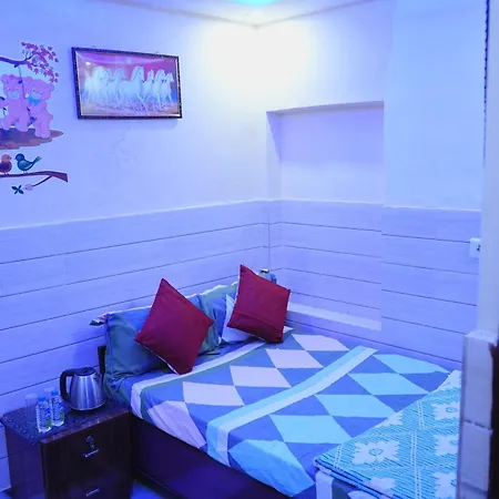 Walkinn Homestay Near Taj Mahal Tajganj Exterior photo