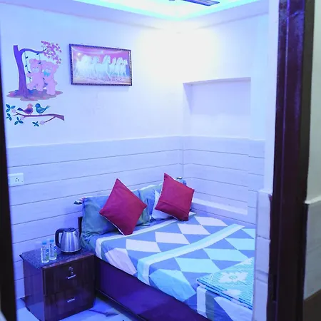 Walkinn Homestay Near Taj Mahal Tajganj Exterior photo